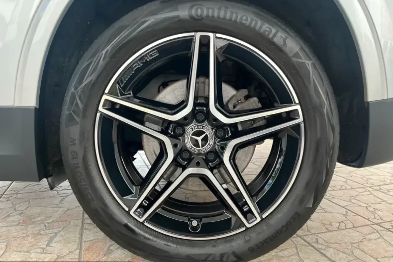 Mercedes-Benz GLA 220 (Clasa GLA) din 2023 cu 46.729 km - oferta MER251671 - foto 23