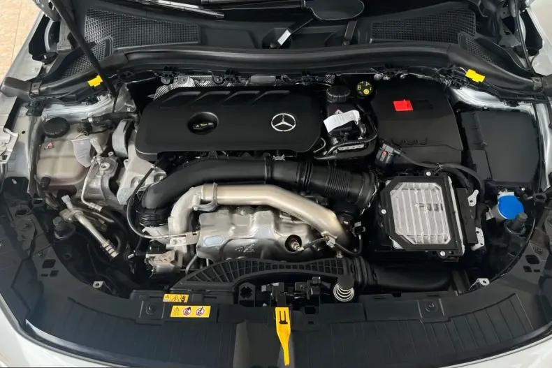 Mercedes-Benz GLA 220 (Clasa GLA) din 2023 cu 46.729 km - oferta MER251671 - foto 26