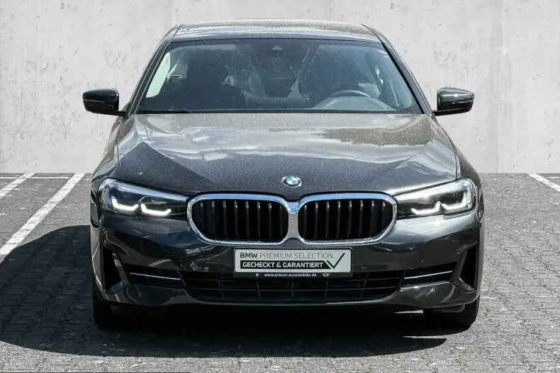 BMW 520 (Seria 5) din 2023 cu 25.508 km - oferta BMW251674 - foto 1