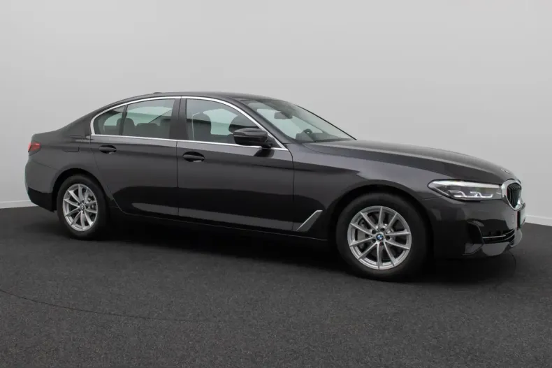BMW 530 (Seria 5) din 2023 cu 42.122 km - oferta BMW251675 - foto 3