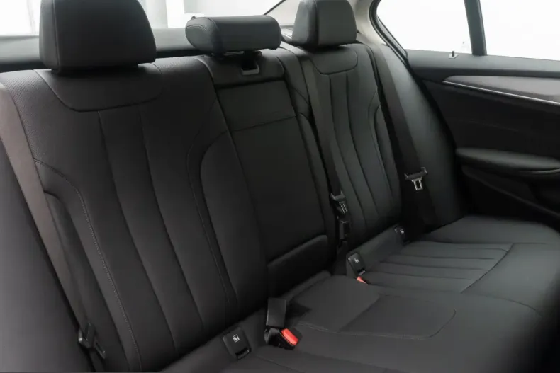 BMW 530 (Seria 5) din 2023 cu 42.122 km - oferta BMW251675 - foto 28