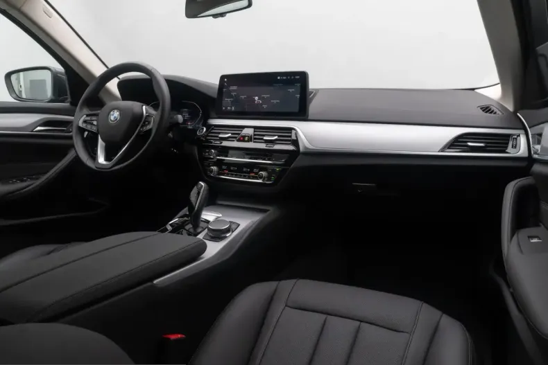 BMW 530 (Seria 5) din 2023 cu 42.122 km - oferta BMW251675 - foto 38