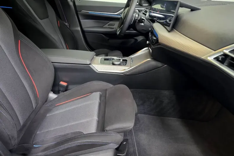BMW 430 (Seria 4) din 2025 cu 6.400 km - oferta BMW251681 - foto 17