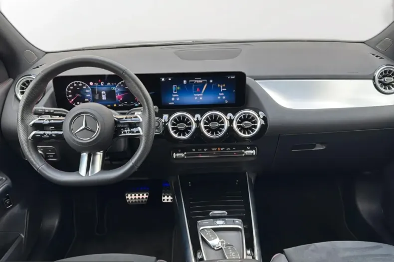 Mercedes-Benz GLA 250 (Clasa GLA) din 2023 cu 23.000 km - oferta MER251689 - foto 9