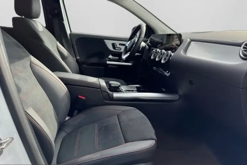 Mercedes-Benz GLA 250 (Clasa GLA) din 2023 cu 4.018 km - oferta MER251697 - foto 11