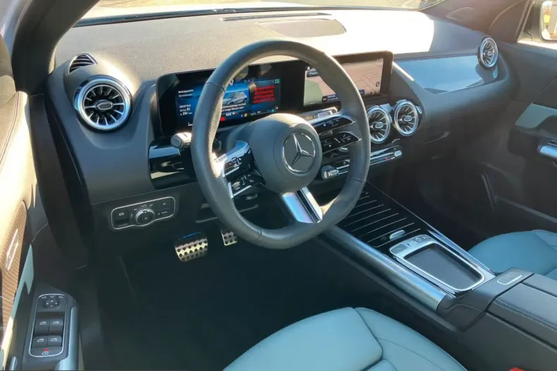 Mercedes-Benz GLA 220 (Clasa GLA) din 2024 cu 20.900 km - oferta MER251698 - foto 5