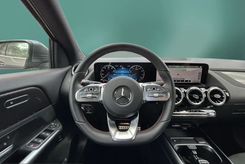 Mercedes-Benz GLA 250 (Clasa GLA) din 2022 cu 62.441 km - oferta MER251701 - foto 12
