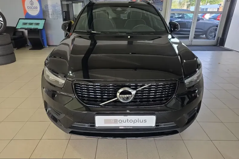 Volvo XC40 din 2022 cu 41.925 km - oferta VOL251708 - foto 2