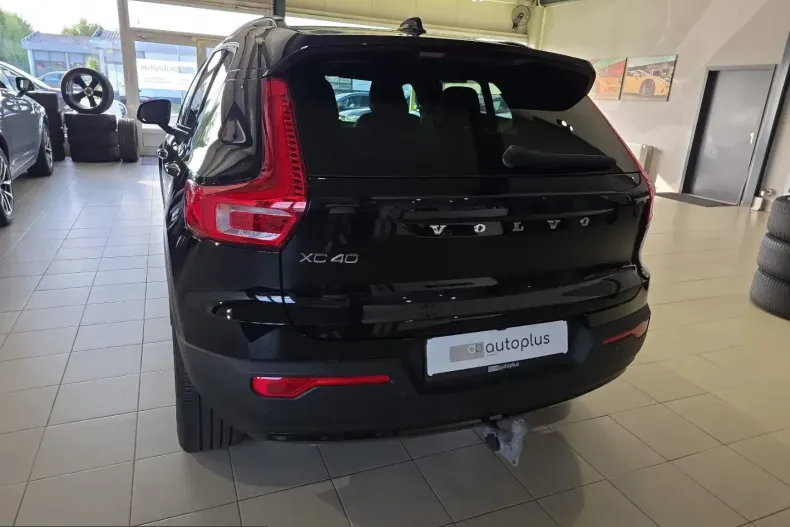 Volvo XC40 din 2022 cu 41.925 km - oferta VOL251708 - foto 9