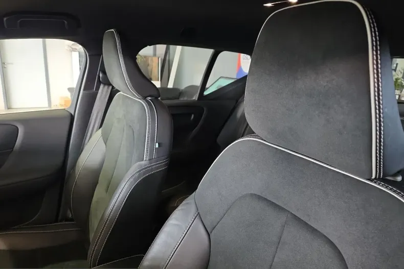 Volvo XC40 din 2022 cu 41.925 km - oferta VOL251708 - foto 20