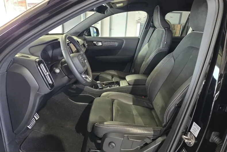 Volvo XC40 din 2022 cu 41.925 km - oferta VOL251708 - foto 21