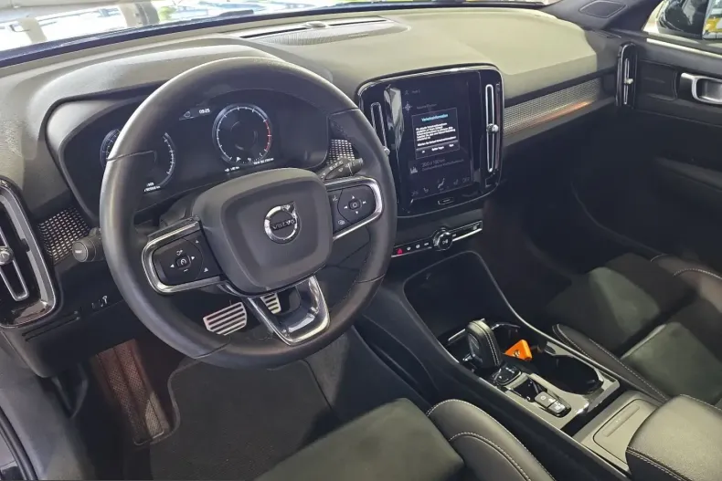 Volvo XC40 din 2022 cu 41.925 km - oferta VOL251708 - foto 22