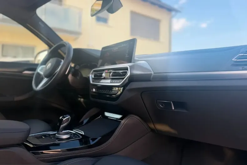 BMW X4 (Seria X) din 2025 cu 14.950 km - oferta BMW251713 - foto 16