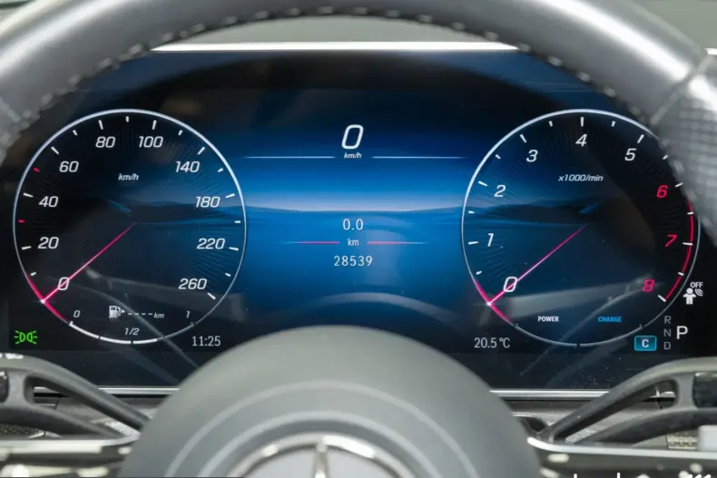 Mercedes-Benz CLE 450 (Clasa CLE) din 2025 cu 28.524 km - oferta MER251715 - foto 21