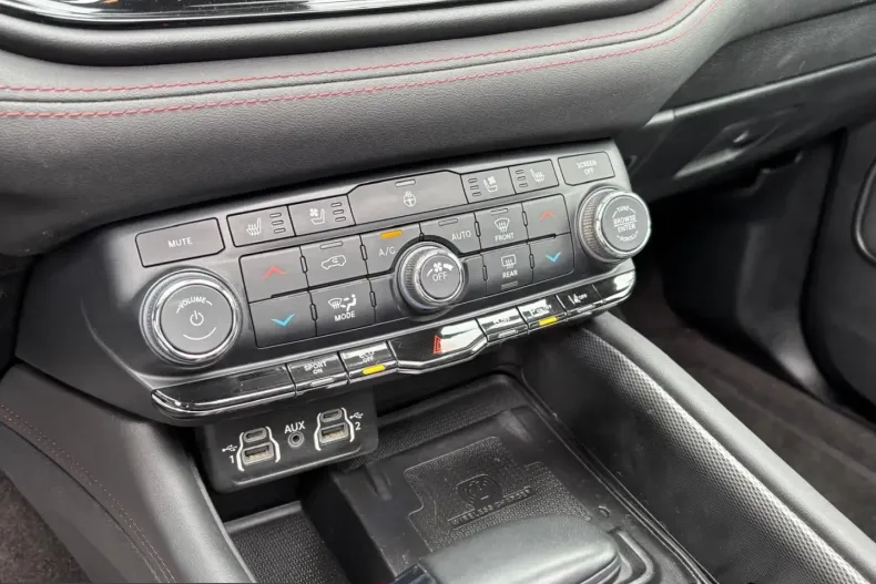 Dodge Durango din 2022 cu 83.457 km - oferta DOD251717 - foto 24