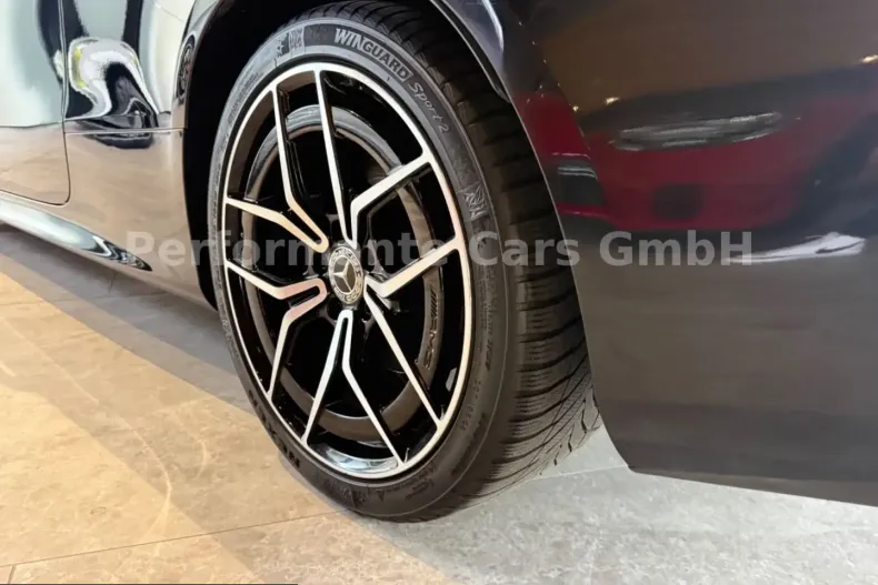 Mercedes-Benz E 200 (Clasa E) din 2023 cu 64.222 km - oferta MER251731 - foto 9