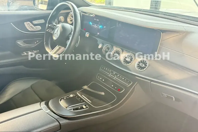 Mercedes-Benz E 200 (Clasa E) din 2023 cu 64.222 km - oferta MER251731 - foto 12