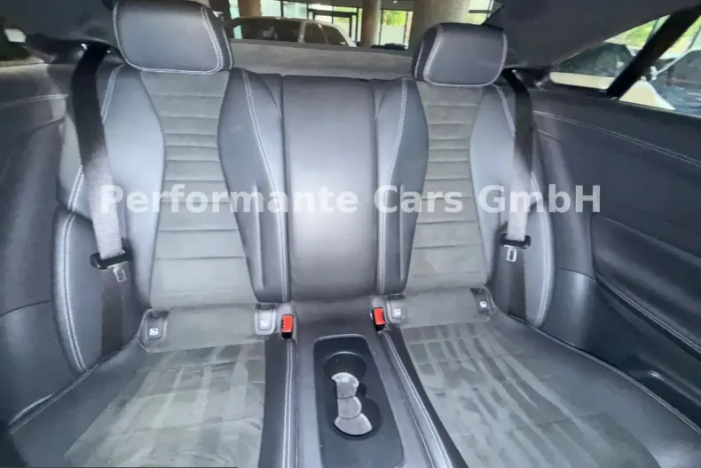 Mercedes-Benz E 200 (Clasa E) din 2023 cu 64.222 km - oferta MER251731 - foto 20