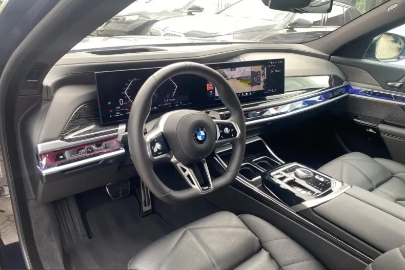 BMW 740 (Seria 7) din 2025 cu 12.925 km - oferta BMW251736 - foto 8