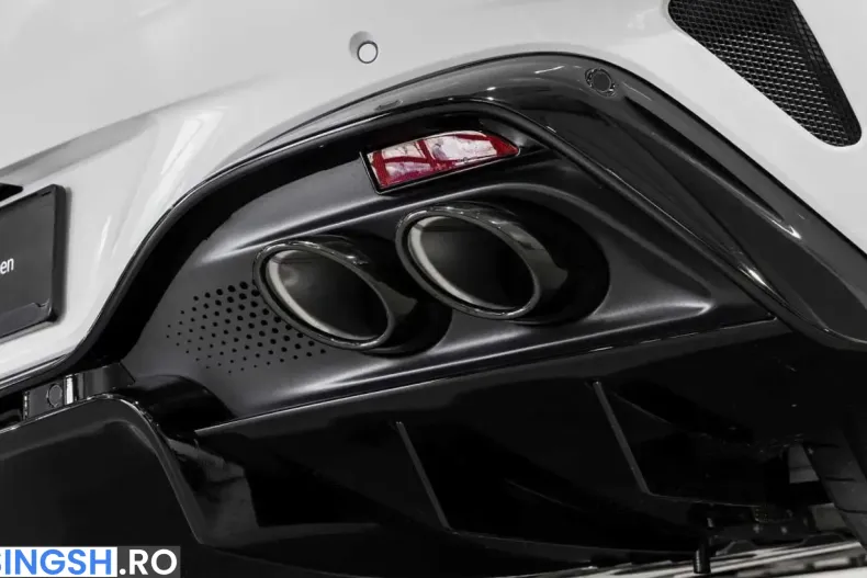 Aston Martin V8 Vantage din 2026 cu 9.200 km - oferta AST251739 - foto 4