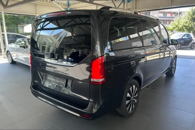 Mercedes-Benz V 300 (Clasa V) din 2023 cu 14.950 km - oferta MER251741 - foto 4