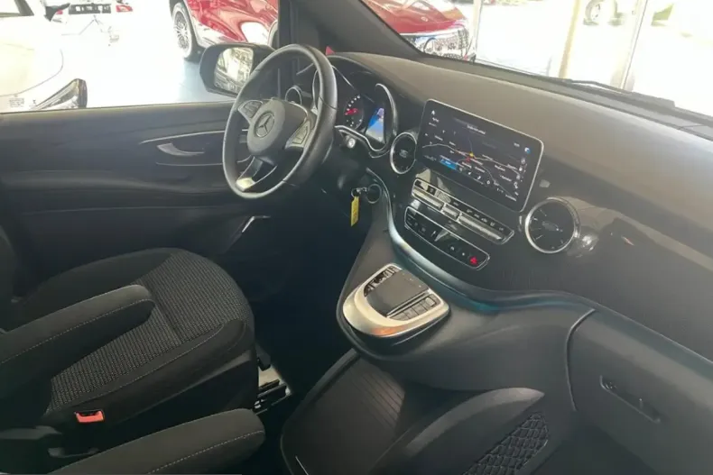 Mercedes-Benz V 300 (Clasa V) din 2023 cu 14.950 km - oferta MER251741 - foto 8