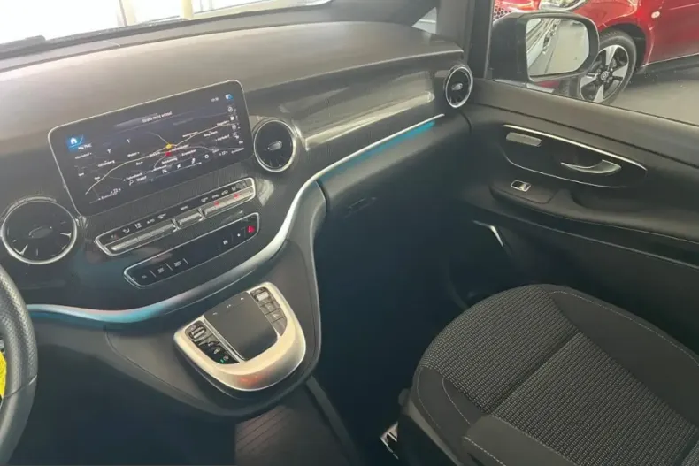 Mercedes-Benz V 300 (Clasa V) din 2023 cu 14.950 km - oferta MER251741 - foto 22