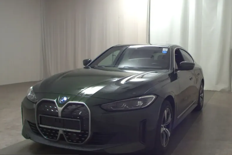 BMW i4 (Seria 4) din 2022 cu 64.068 km - oferta BMW251748 - foto 2