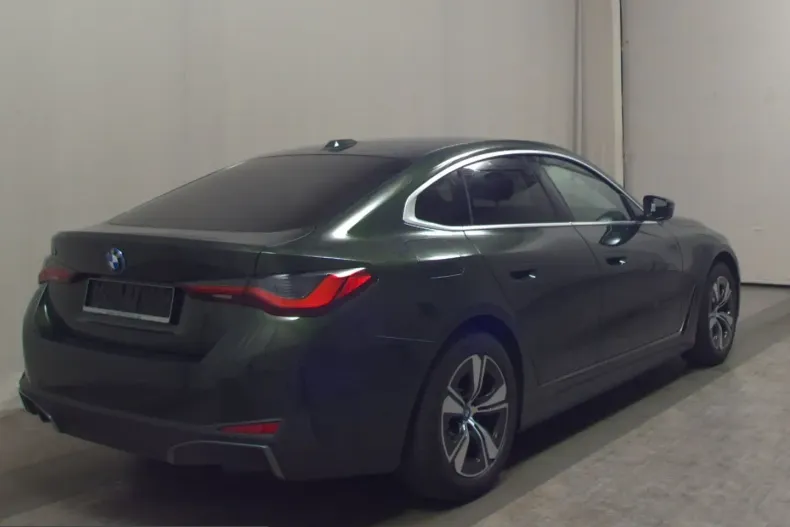 BMW i4 (Seria 4) din 2022 cu 64.068 km - oferta BMW251748 - foto 4