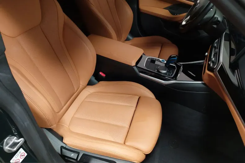 BMW i4 (Seria 4) din 2022 cu 64.068 km - oferta BMW251748 - foto 10
