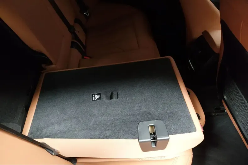 BMW i4 (Seria 4) din 2022 cu 64.068 km - oferta BMW251748 - foto 11