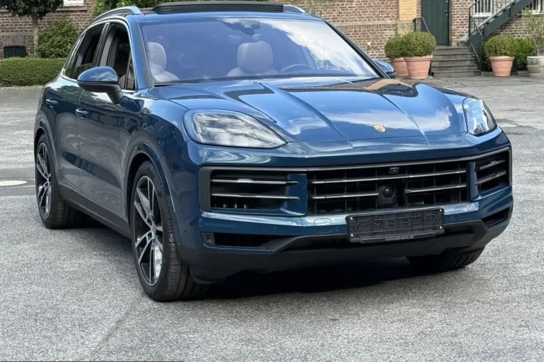 Porsche Cayenne din 2023 cu 2.400 km - oferta POR251753 - foto 1