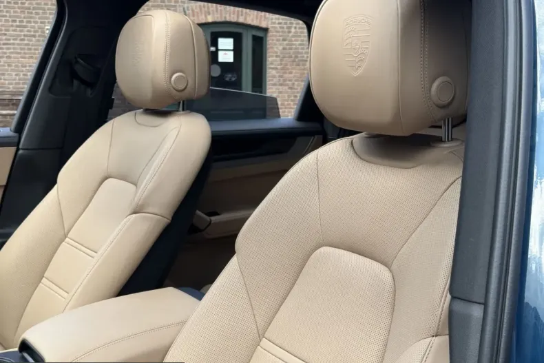 Porsche Cayenne din 2023 cu 2.400 km - oferta POR251753 - foto 2