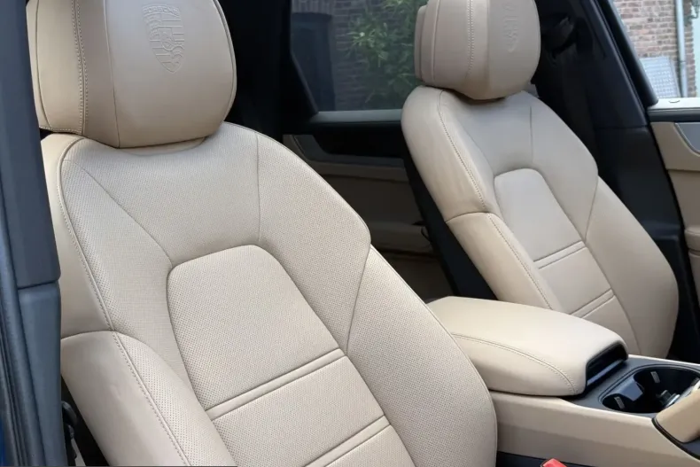 Porsche Cayenne din 2023 cu 2.400 km - oferta POR251753 - foto 10