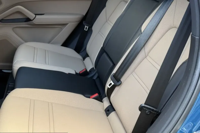 Porsche Cayenne din 2023 cu 2.400 km - oferta POR251753 - foto 24