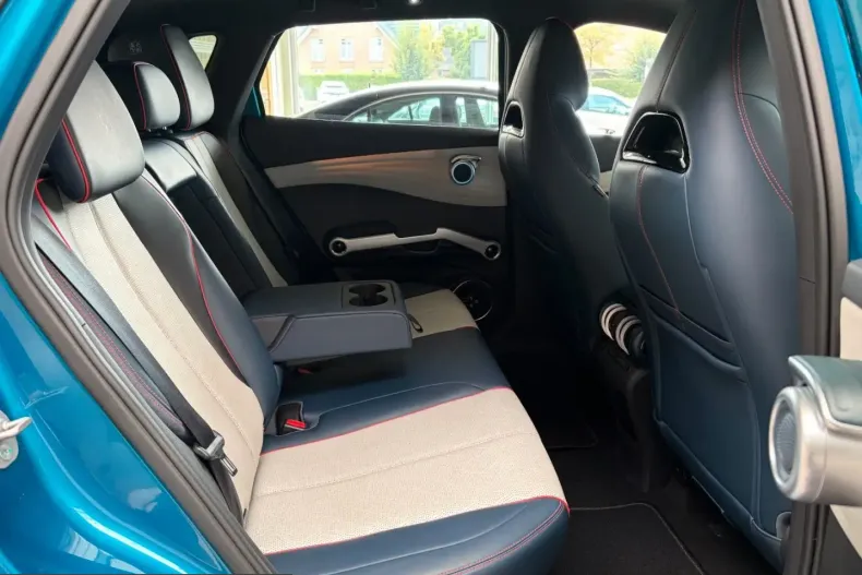 BYD ATTO 3 din 2023 cu 21.400 km - oferta BYD251757 - foto 10
