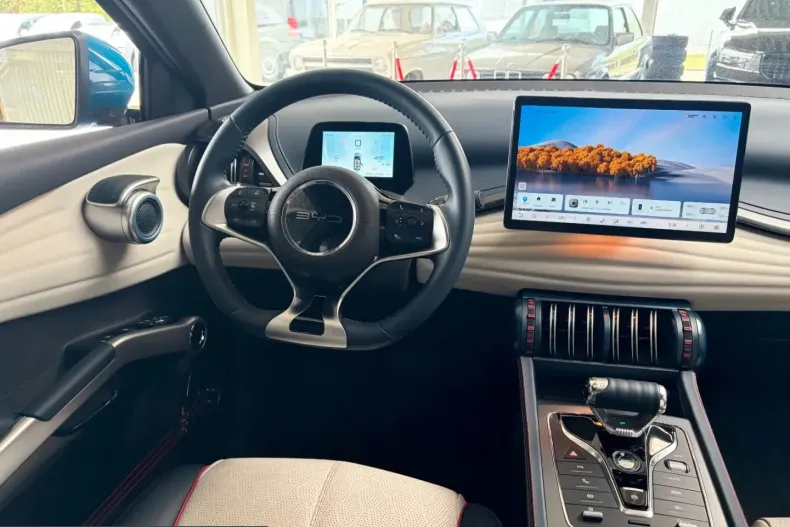 BYD ATTO 3 din 2023 cu 21.400 km - oferta BYD251757 - foto 13