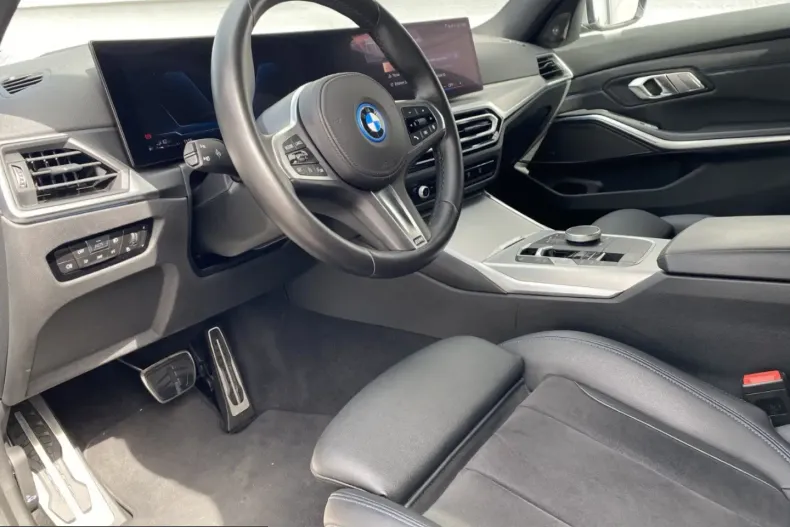 BMW 320 (Seria 3) din 2022 cu 98.000 km - oferta BMW251767 - foto 11