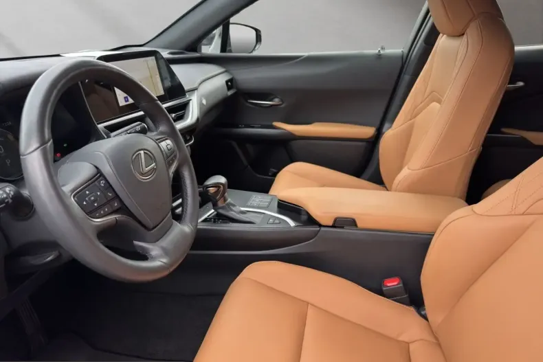 Lexus UX din 2024 cu 22.471 km - oferta LEX251773 - foto 9