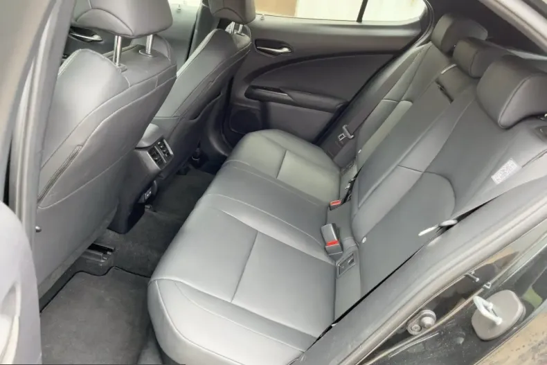 Lexus UX din 2023 cu 35.000 km - oferta LEX251775 - foto 7