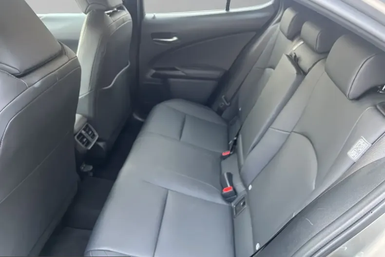 Lexus UX din 2024 cu 18.000 km - oferta LEX251776 - foto 16