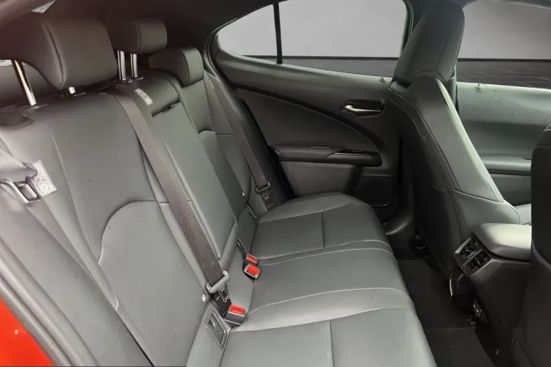 Lexus UX din 2023 cu 20.577 km - oferta LEX251777 - foto 17