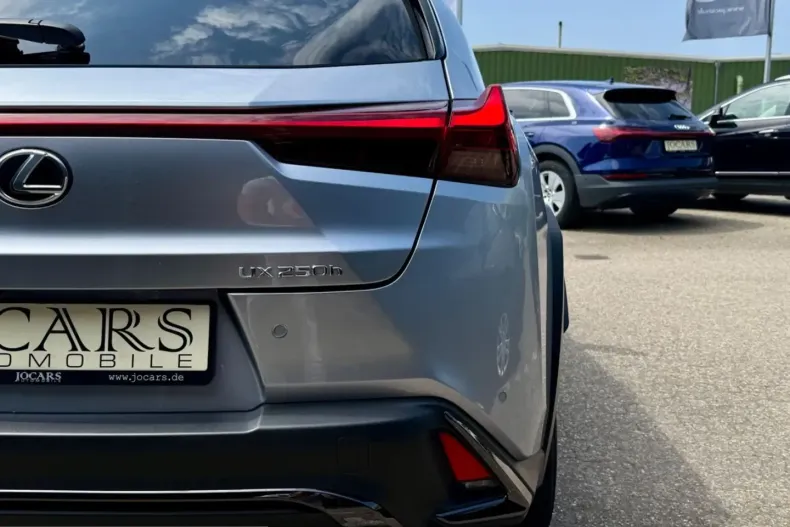 Lexus UX din 2024 cu 50.501 km - oferta LEX251778 - foto 6