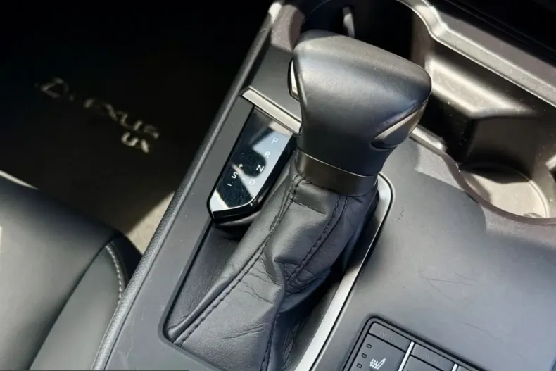 Lexus UX din 2024 cu 50.501 km - oferta LEX251778 - foto 21