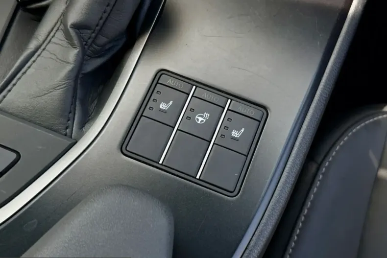Lexus UX din 2024 cu 50.501 km - oferta LEX251778 - foto 22