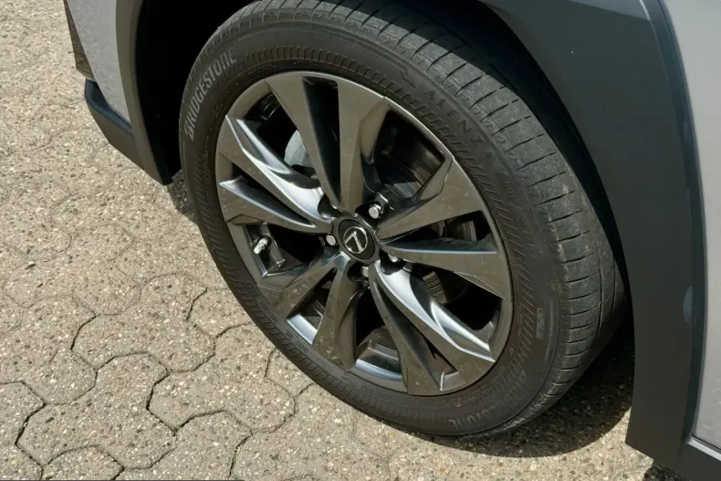 Lexus UX din 2024 cu 50.501 km - oferta LEX251778 - foto 24