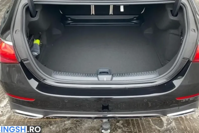 Mercedes-Benz E 220 AMG din 2026 cu 9.900 km - oferta MER251795 - foto 12