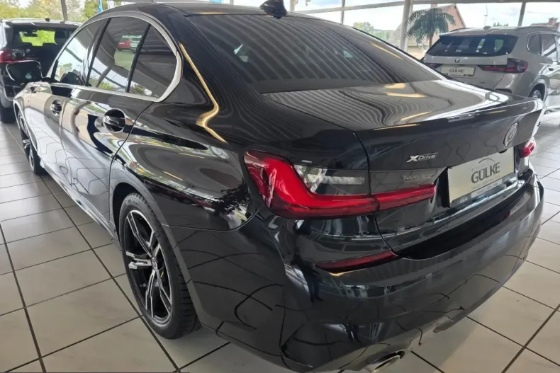 BMW 320 (Seria 3) din 2022 cu 68.800 km - oferta BMW251807 - foto 3
