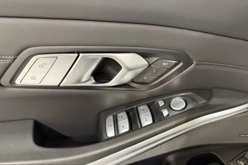 BMW M3 (Seria 3) din 2025 cu 17.176 km - oferta BMW251825 - foto 11
