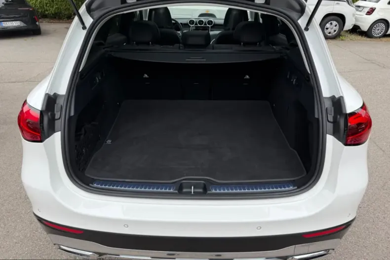 Mercedes-Benz GLC 200 (Clasa GLC) din 2024 cu 18.480 km - oferta MER251830 - foto 11